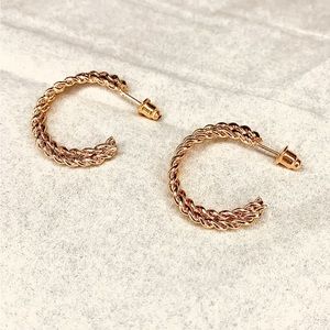 Beautiful, Stylish Golf Hoops